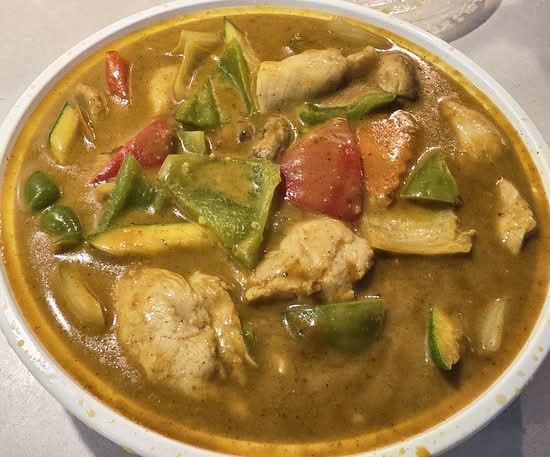 40. Curry Chicken 咖哩雞肉